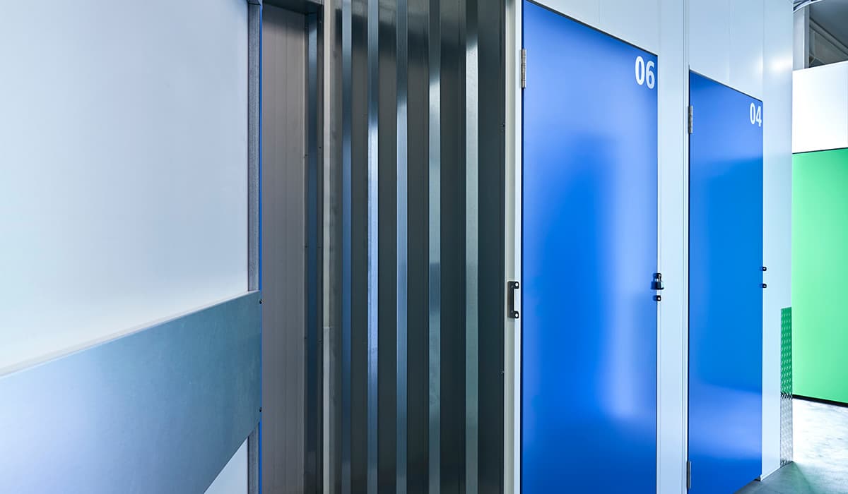 Self Storage grün blau