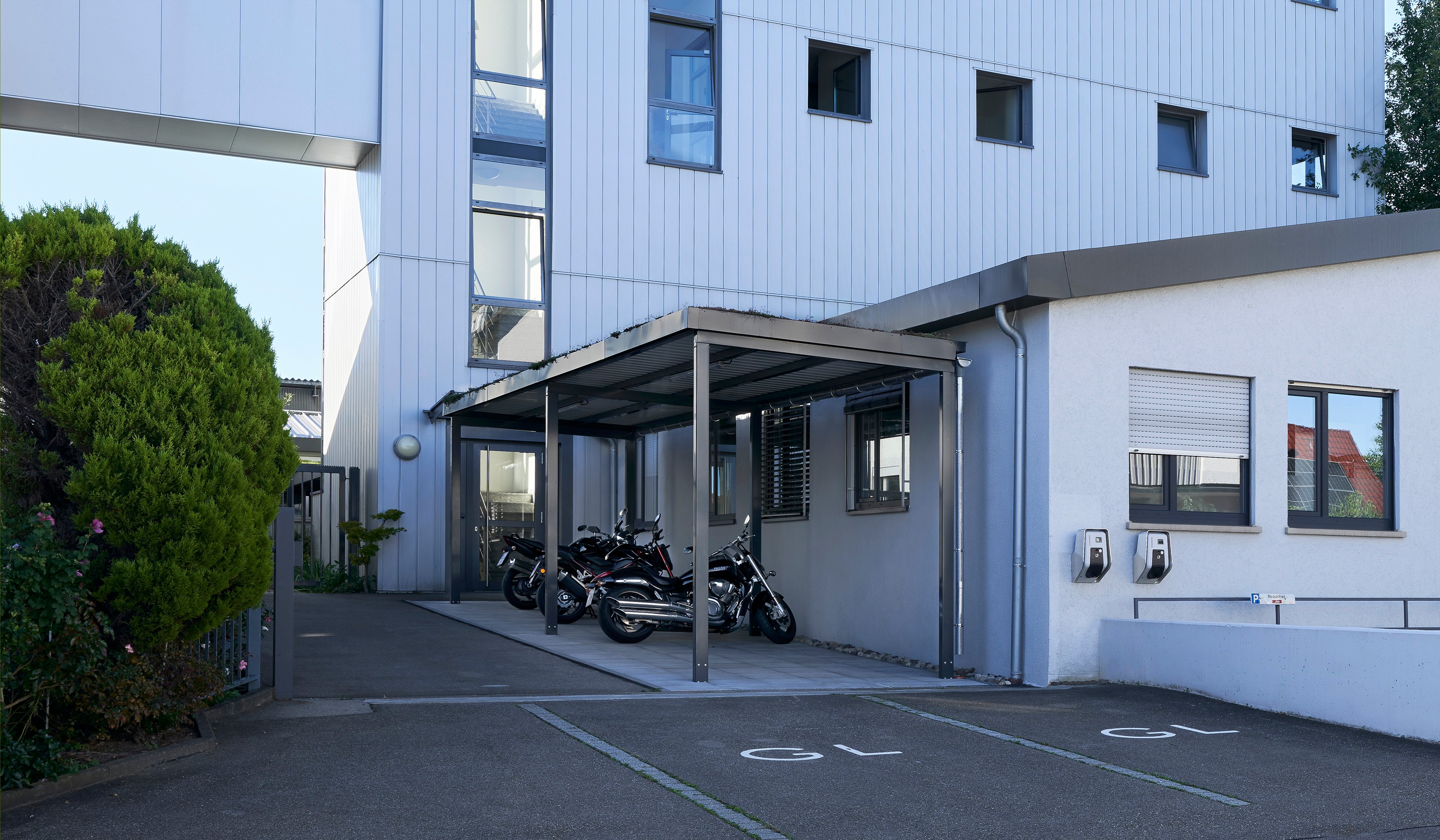 GB_RS_Ueberdachung_Bikeport_Gruendach_3